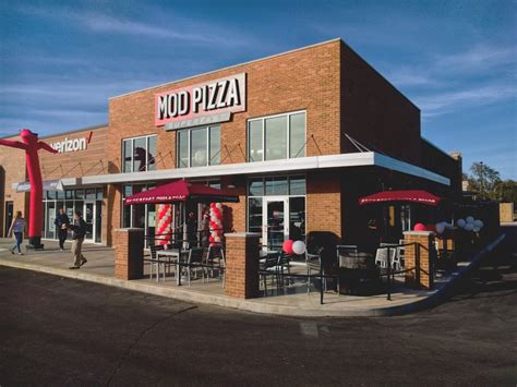 The handcrafted pizzas are then fired in the oven and ready to eat in 5 minutes. . Mod pizza georgetown ky